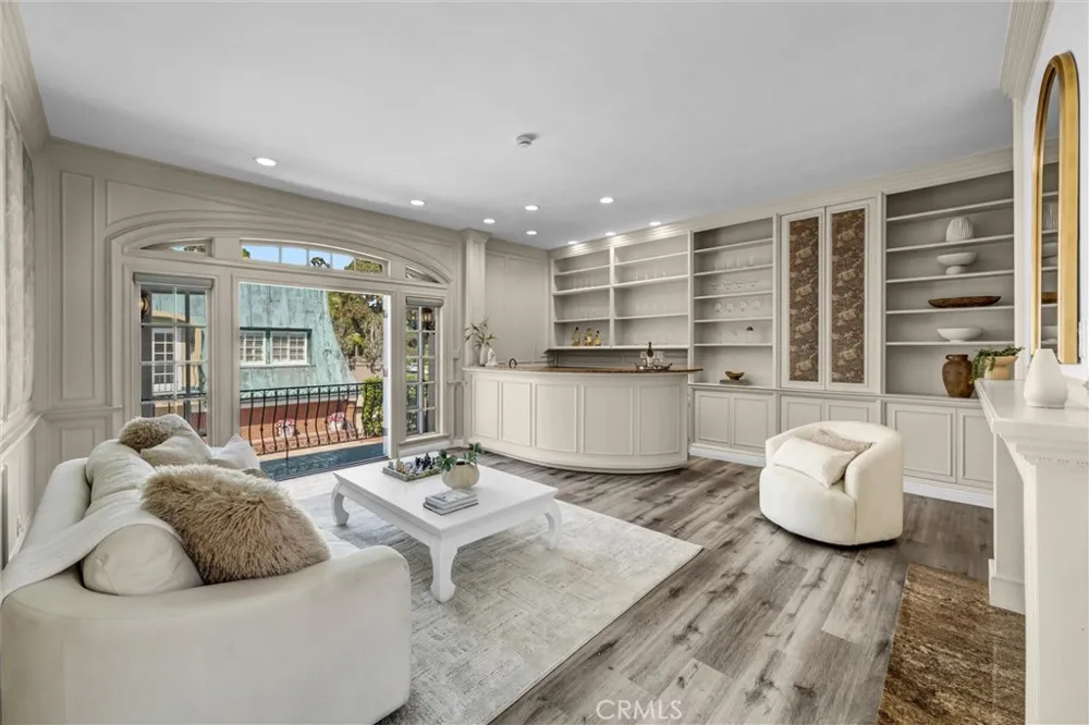 81 Royal Saint George Road Newport Beach, CA 92660