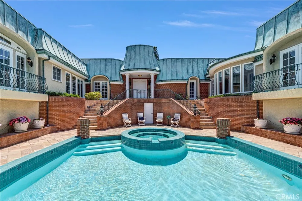 81 Royal Saint George Road Newport Beach, CA 92660