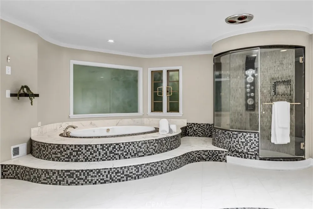 81 Royal Saint George Road Newport Beach, CA 92660