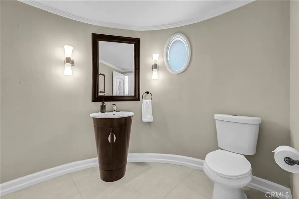 81 Royal Saint George Road Newport Beach, CA 92660