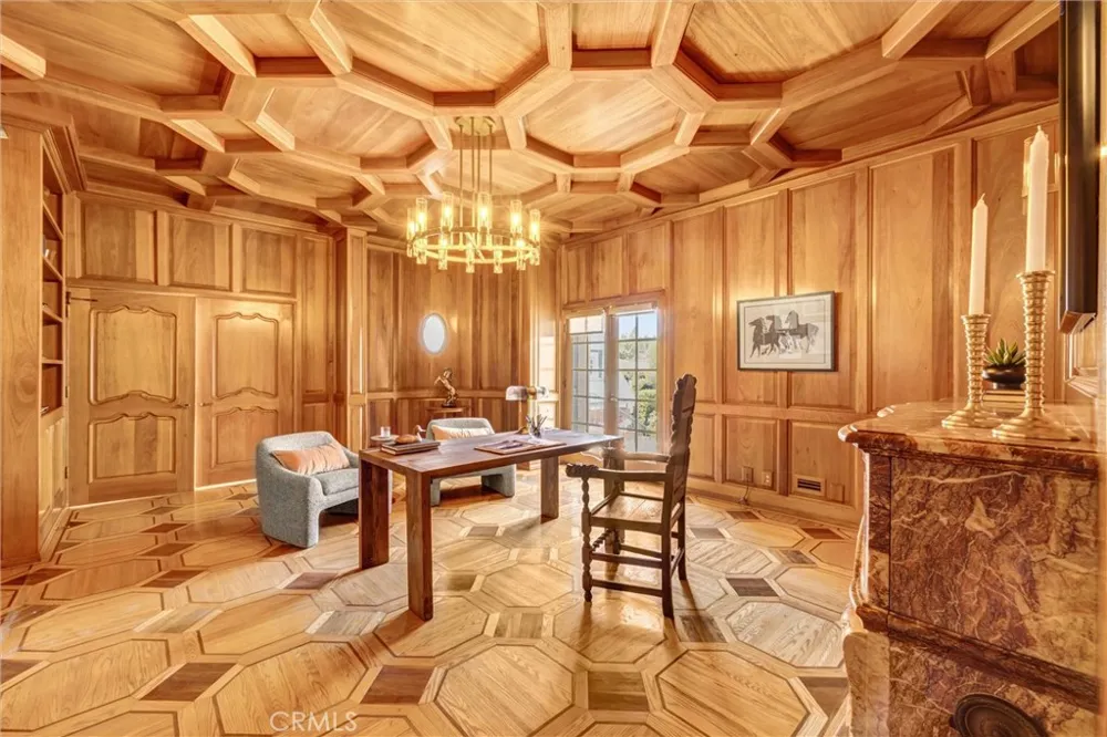81 Royal Saint George Road Newport Beach, CA 92660