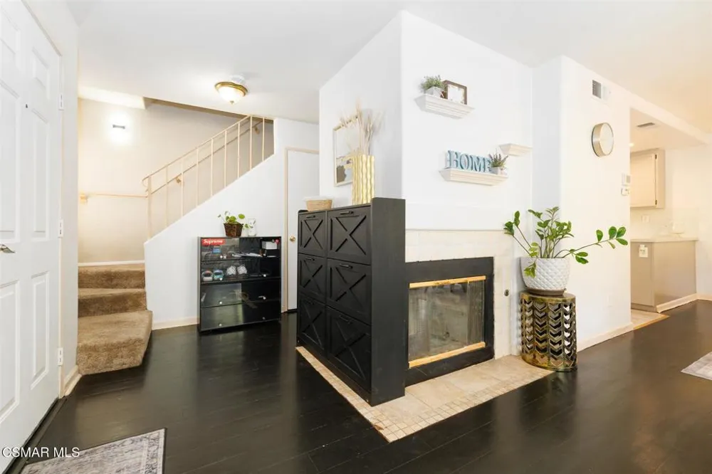 18742 Vista Del Canon #A Newhall, CA 91321