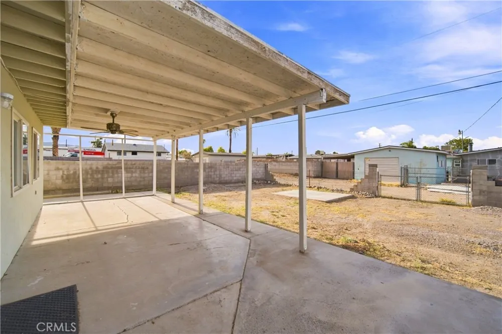 1921 Flora Needles, CA 92363
