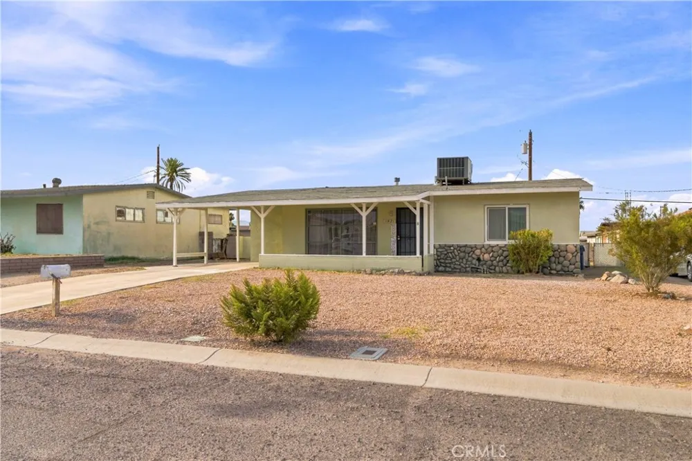 1921 Flora Needles, CA 92363