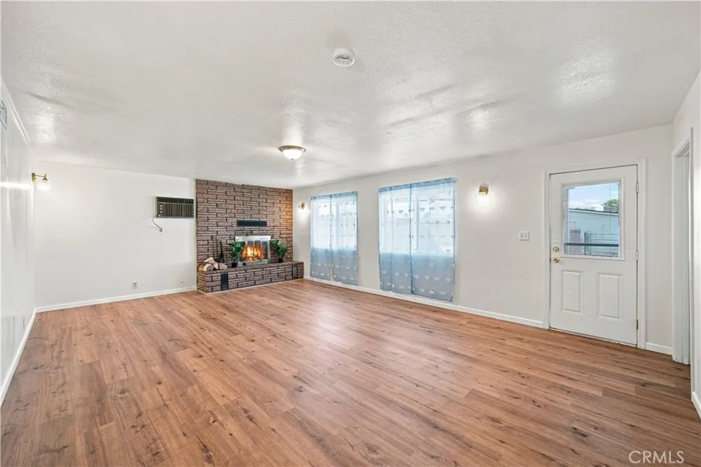1921 Flora Needles, CA 92363
