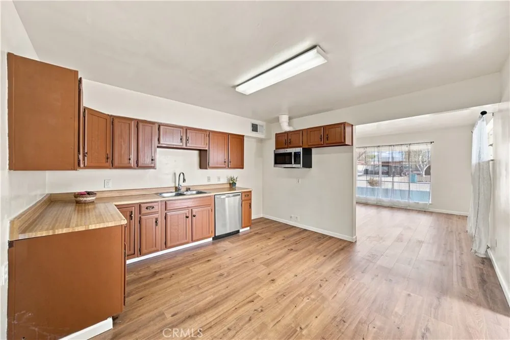 1921 Flora Needles, CA 92363