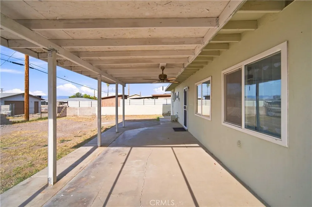 1921 Flora Needles, CA 92363