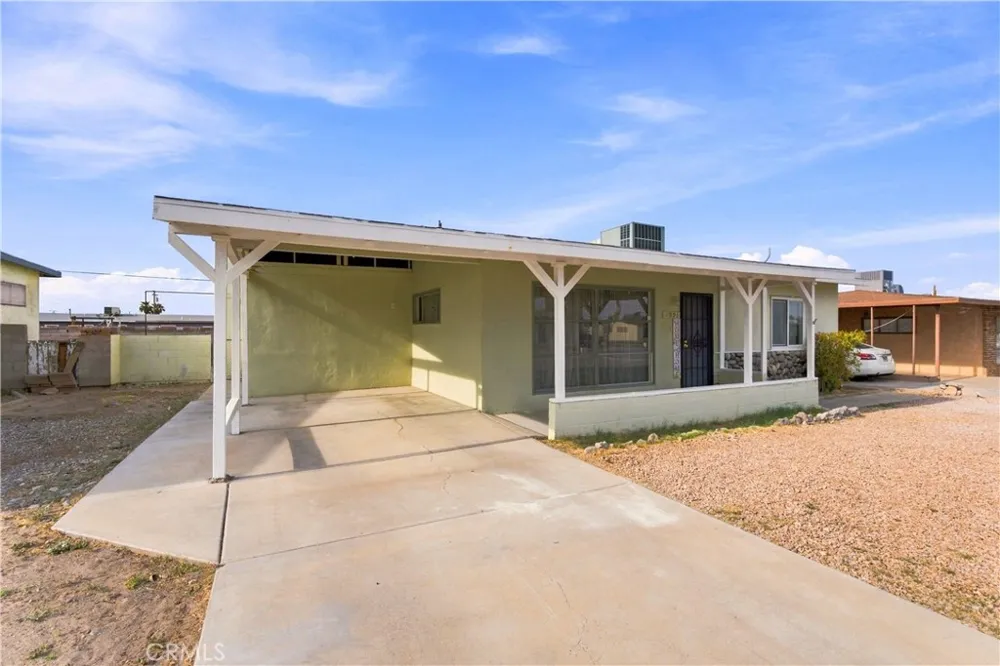 1921 Flora Needles, CA 92363