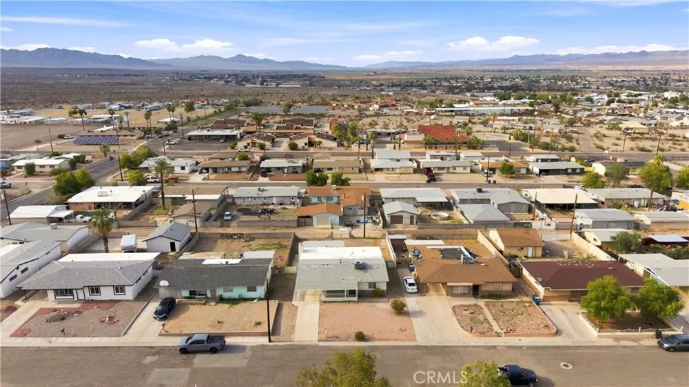 1921 Flora Needles, CA 92363