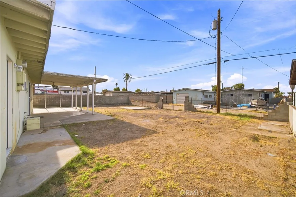 1921 Flora Needles, CA 92363