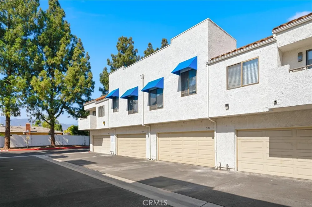 524 Park Shadow Court Baldwin Park, CA 91706