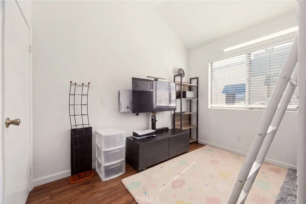 524 Park Shadow Court Baldwin Park, CA 91706