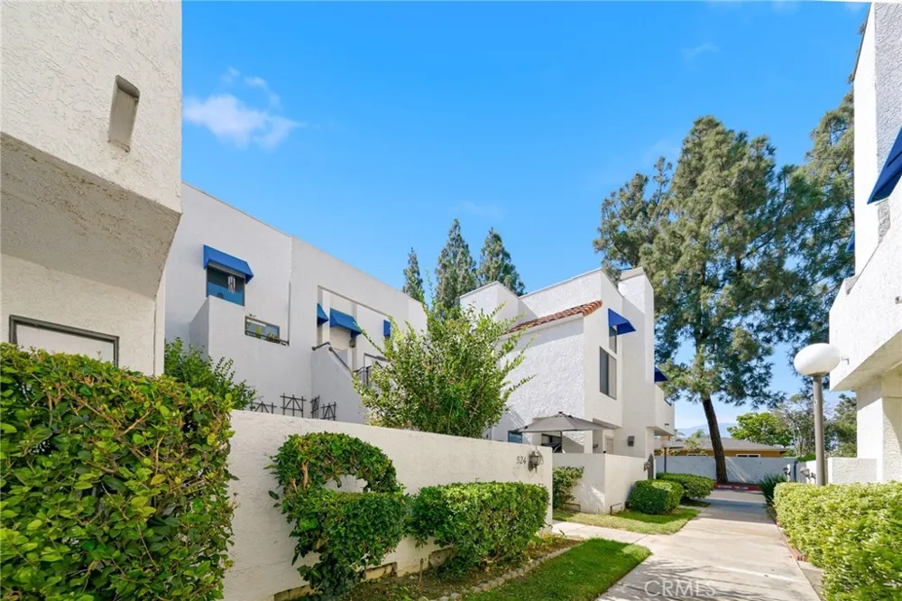 524 Park Shadow Court Baldwin Park, CA 91706