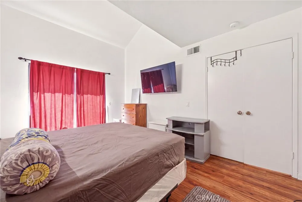 524 Park Shadow Court Baldwin Park, CA 91706