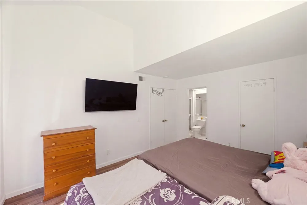 524 Park Shadow Court Baldwin Park, CA 91706
