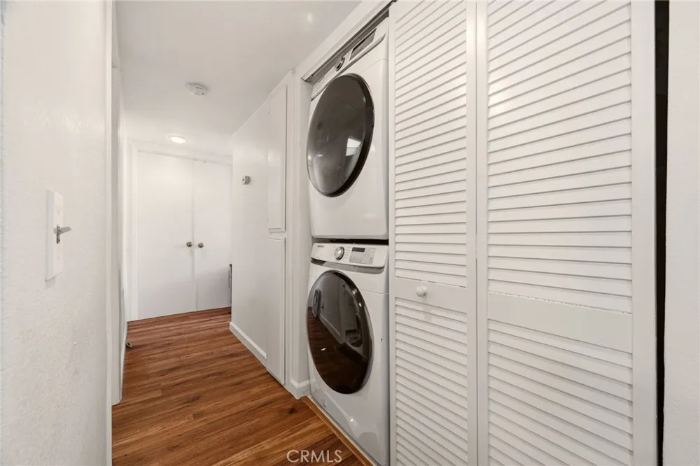 524 Park Shadow Court Baldwin Park, CA 91706