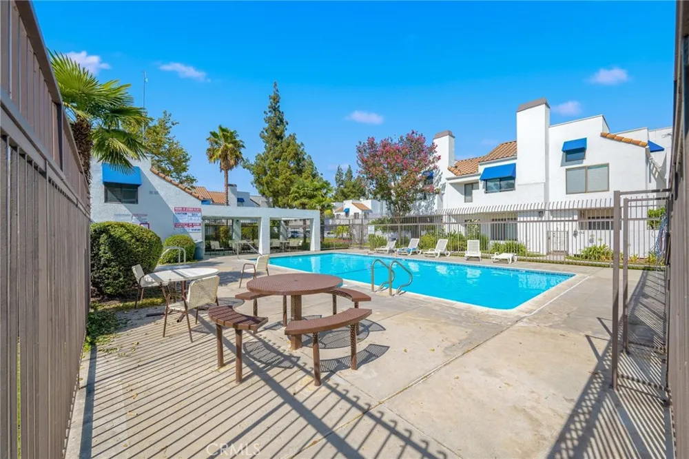 524 Park Shadow Court Baldwin Park, CA 91706