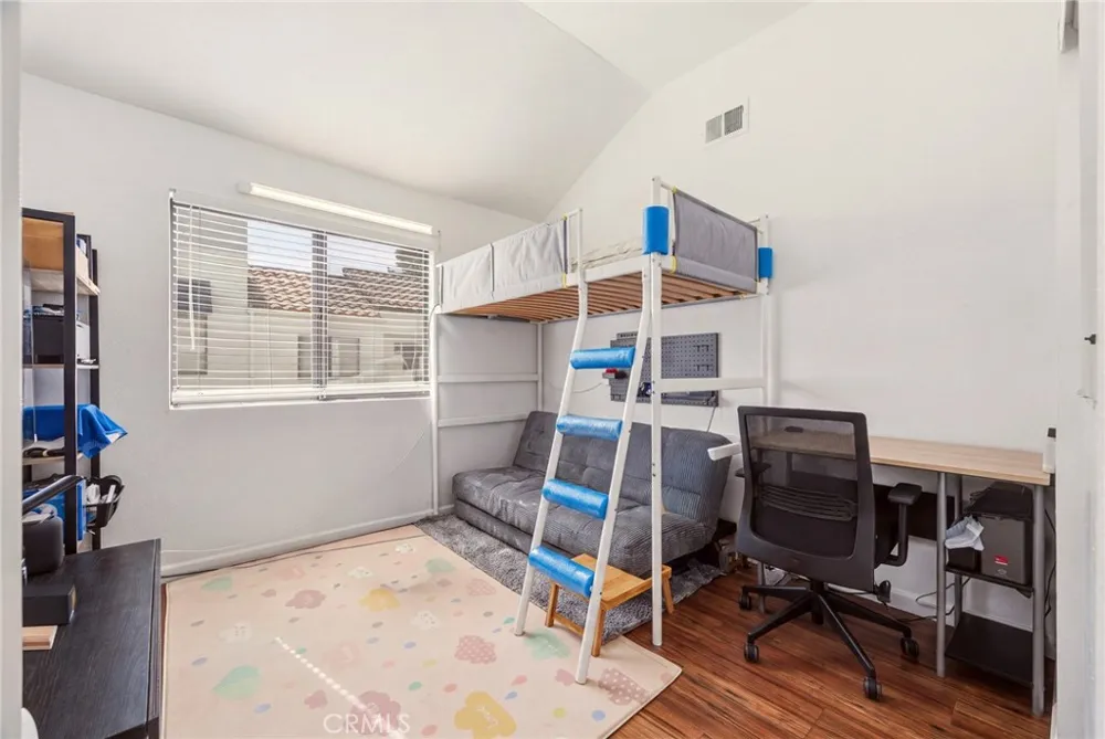 524 Park Shadow Court Baldwin Park, CA 91706