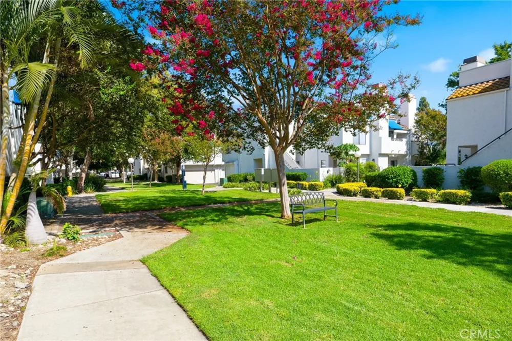 524 Park Shadow Court Baldwin Park, CA 91706