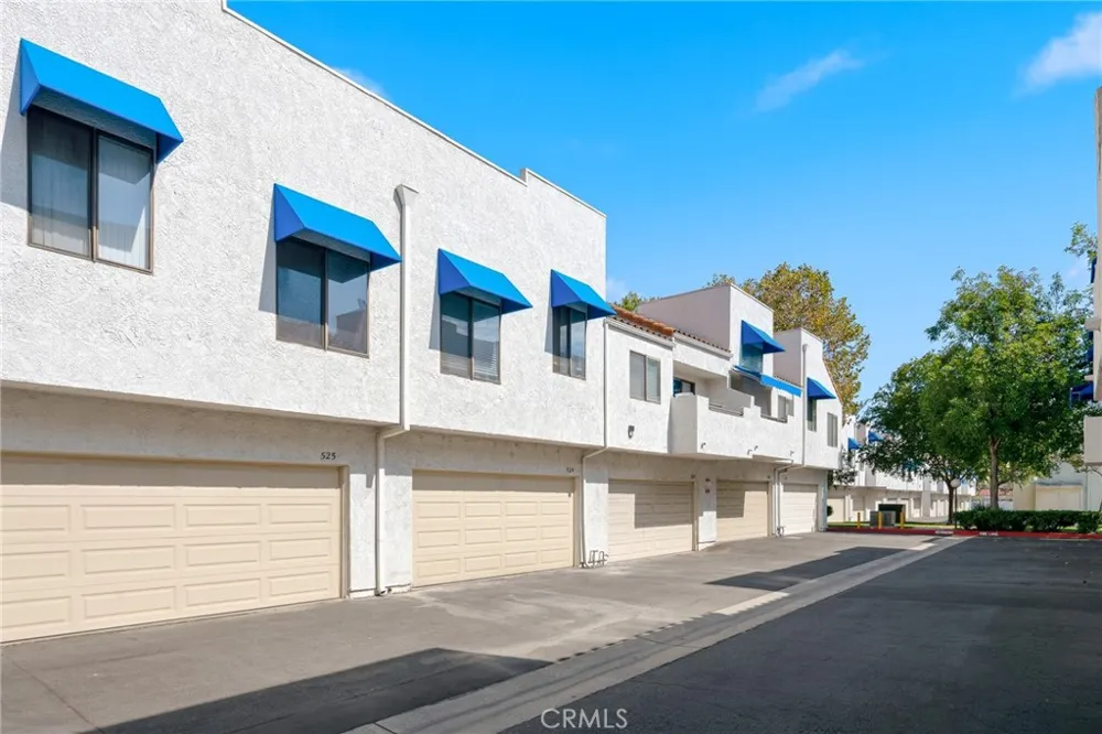 524 Park Shadow Court Baldwin Park, CA 91706