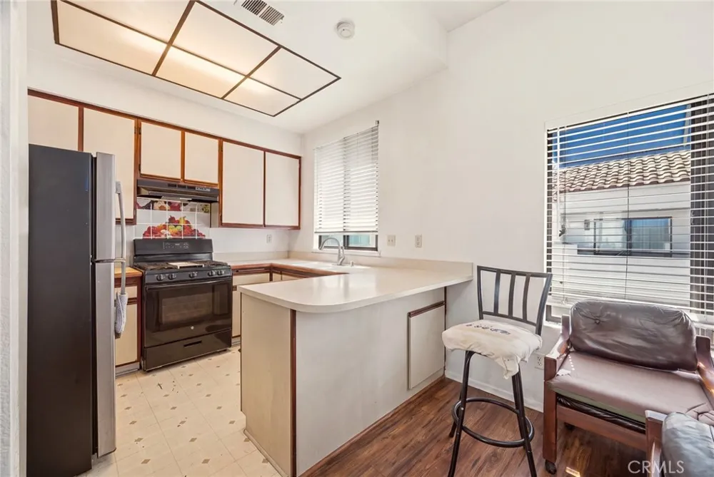 524 Park Shadow Court Baldwin Park, CA 91706