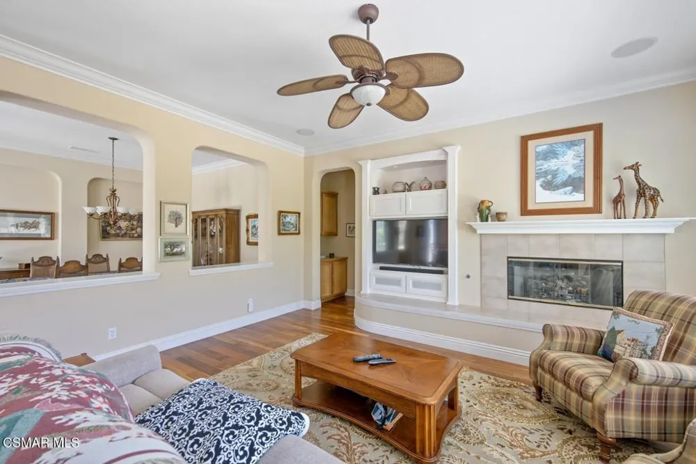 5187 Via Dolores Newbury Park, CA 91320
