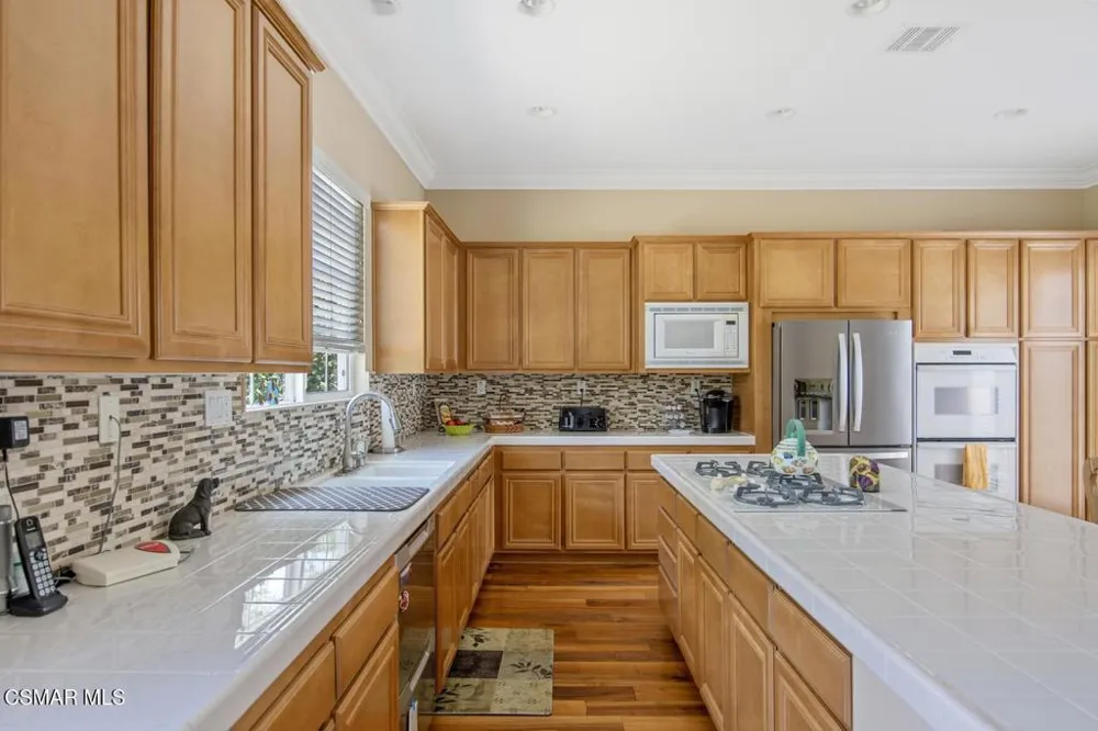 5187 Via Dolores Newbury Park, CA 91320