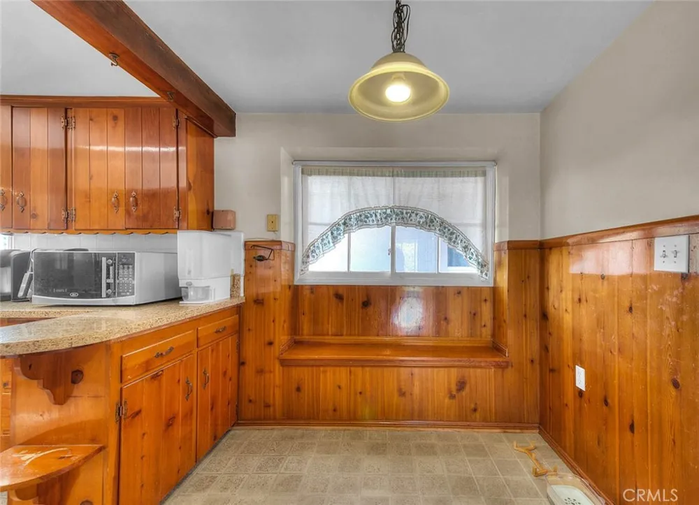 564 Armel Covina, CA 91722