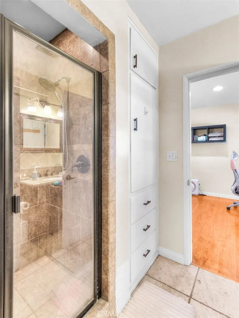 564 Armel Covina, CA 91722