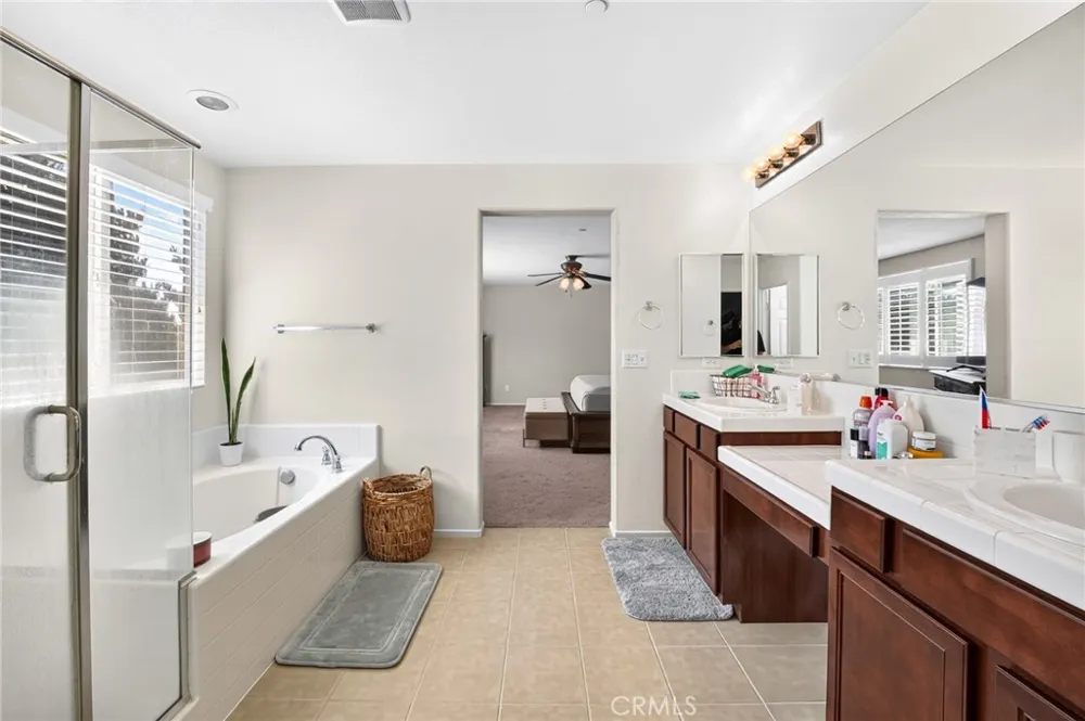 1216 Burgundy Rose Beaumont, CA 92223