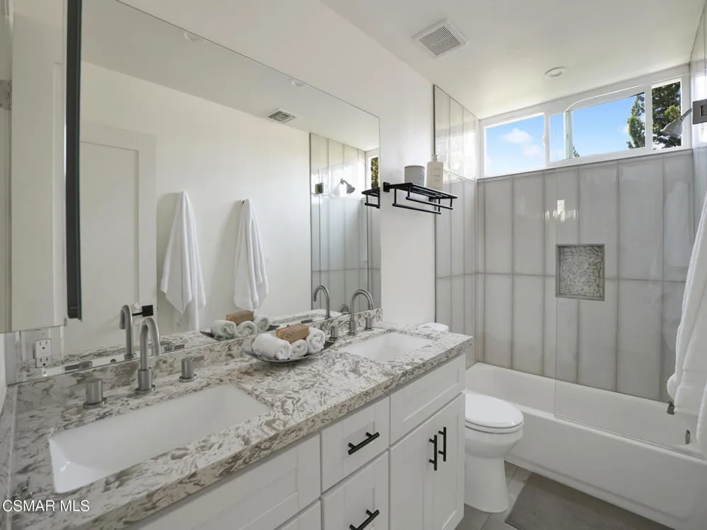 2920 Salmon River Circle Westlake Village, CA 91362