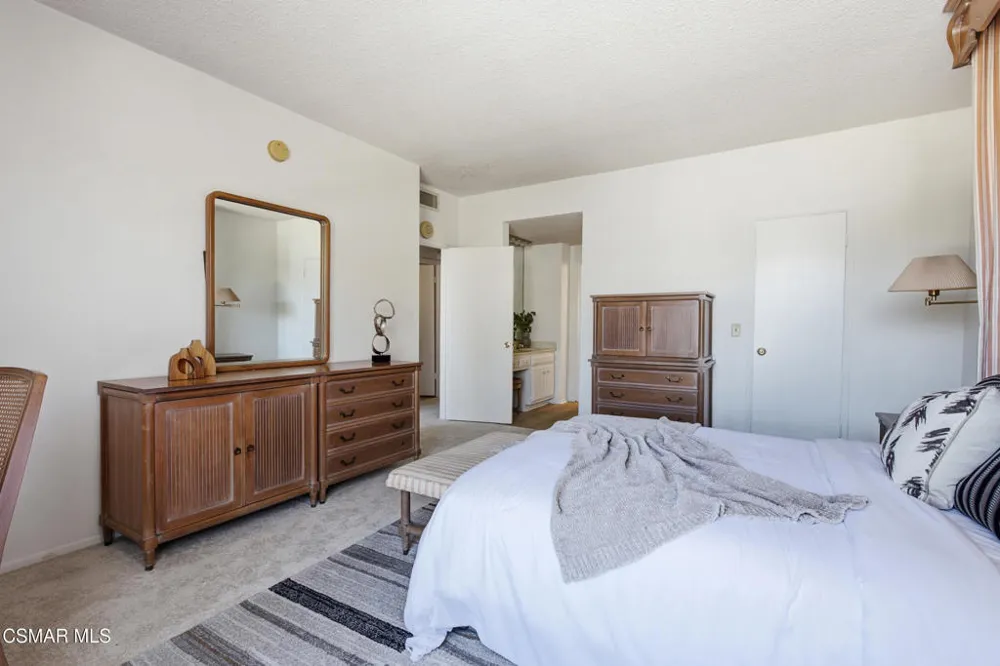 10650 Holman Avenue #202 Los Angeles, CA 90024