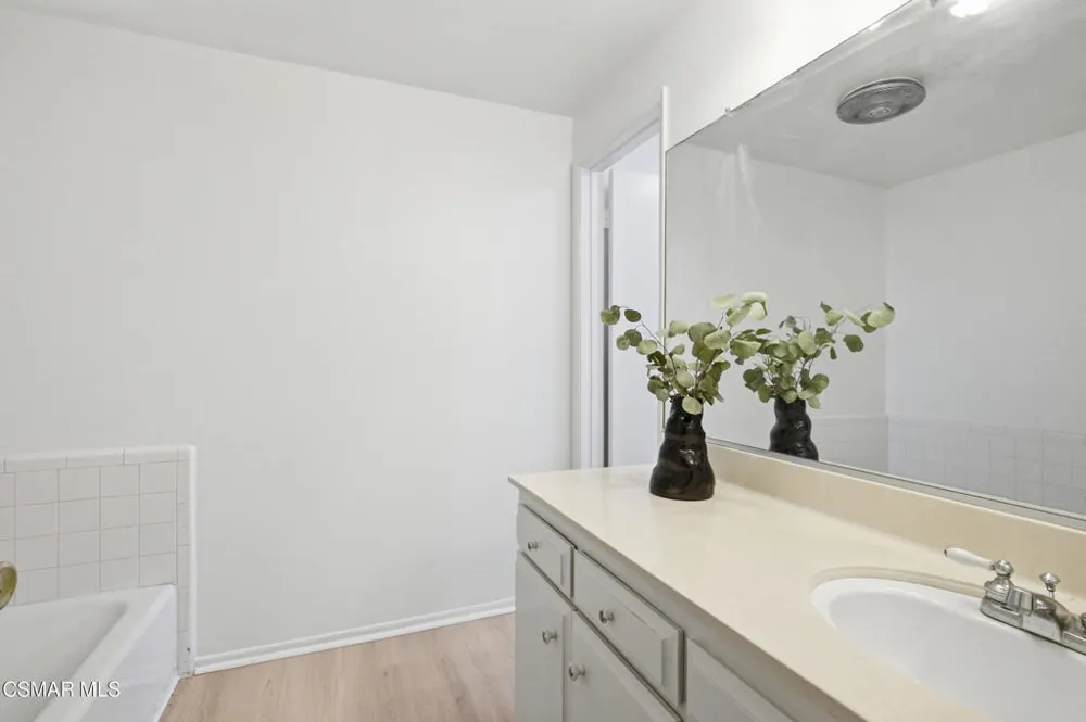 10650 Holman Avenue #202 Los Angeles, CA 90024