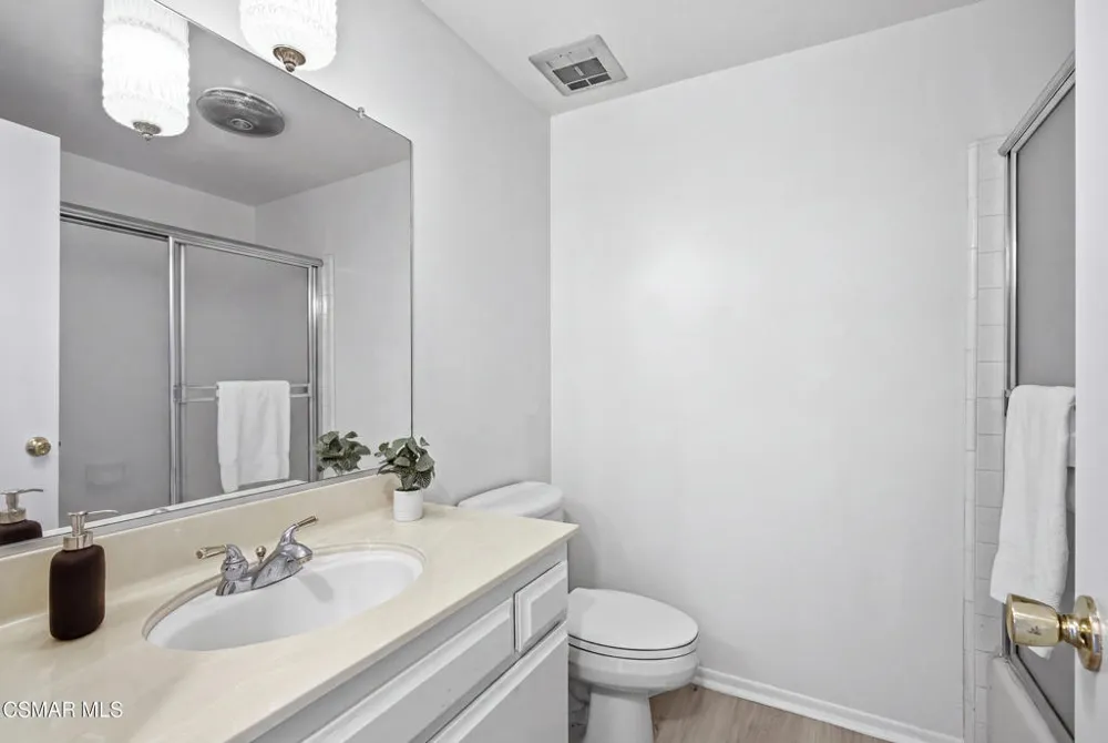 10650 Holman Avenue #202 Los Angeles, CA 90024