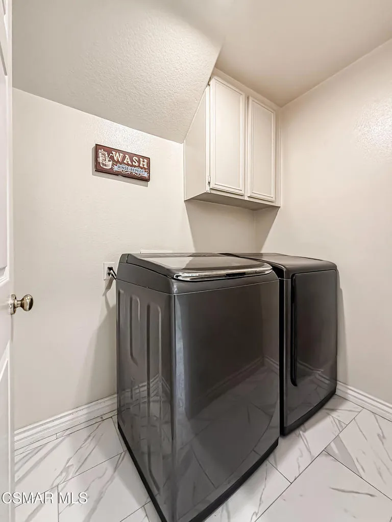 2710 Titania Place Simi Valley, CA 93063