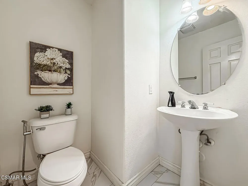 2710 Titania Place Simi Valley, CA 93063