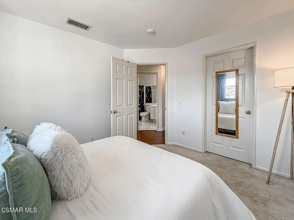 2710 Titania Place Simi Valley, CA 93063