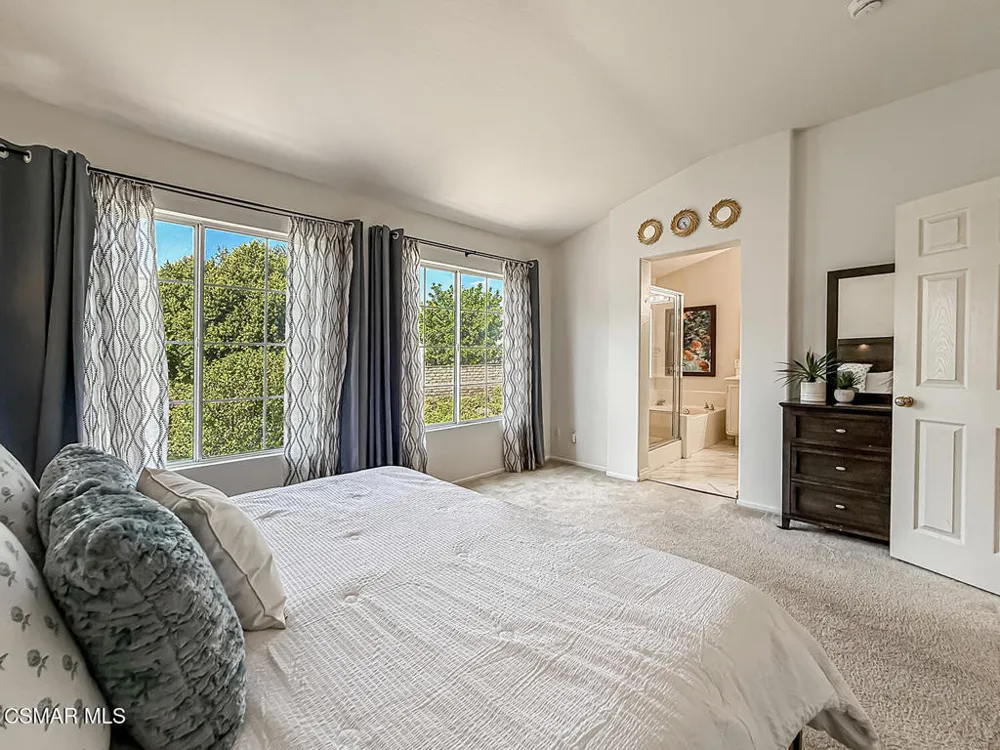 2710 Titania Place Simi Valley, CA 93063