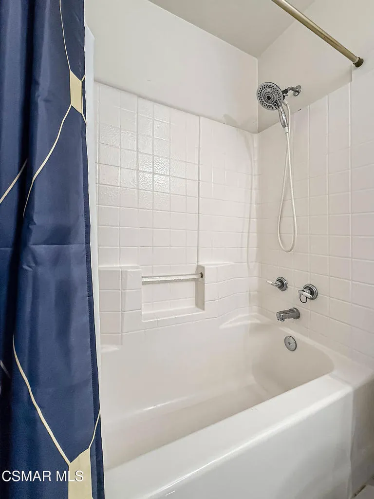 2710 Titania Place Simi Valley, CA 93063