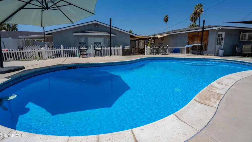 7523 Drummond Avenue Highland, CA 92346