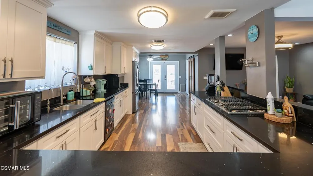 7523 Drummond Avenue Highland, CA 92346