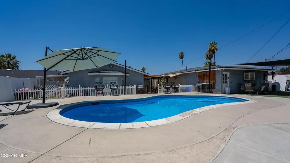 7523 Drummond Avenue Highland, CA 92346