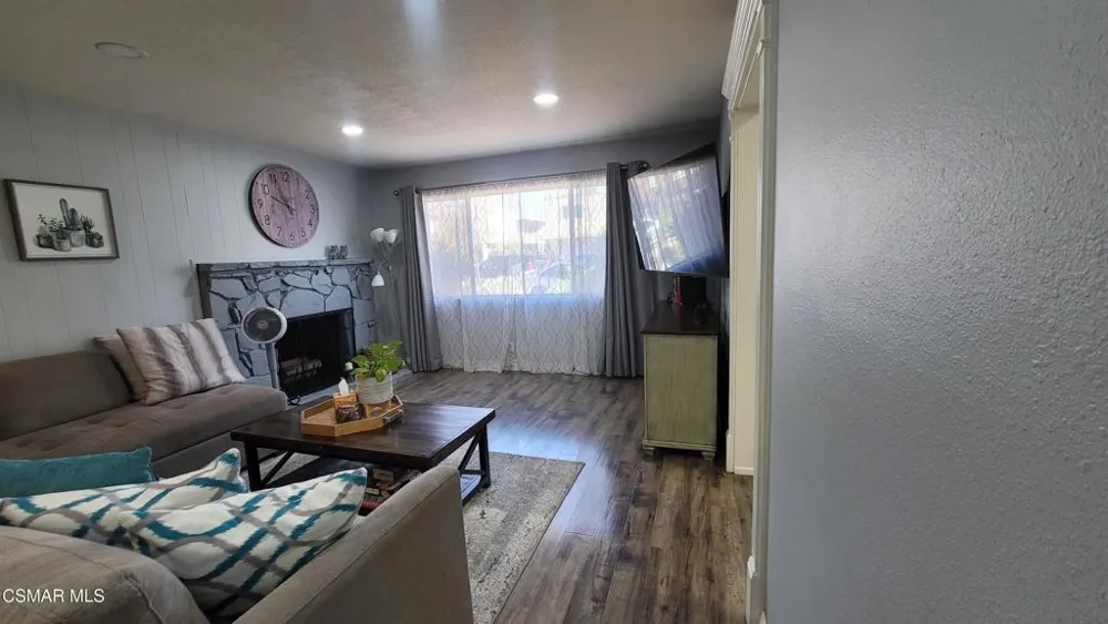 960 Ventura Avenue Simi Valley, CA 93065