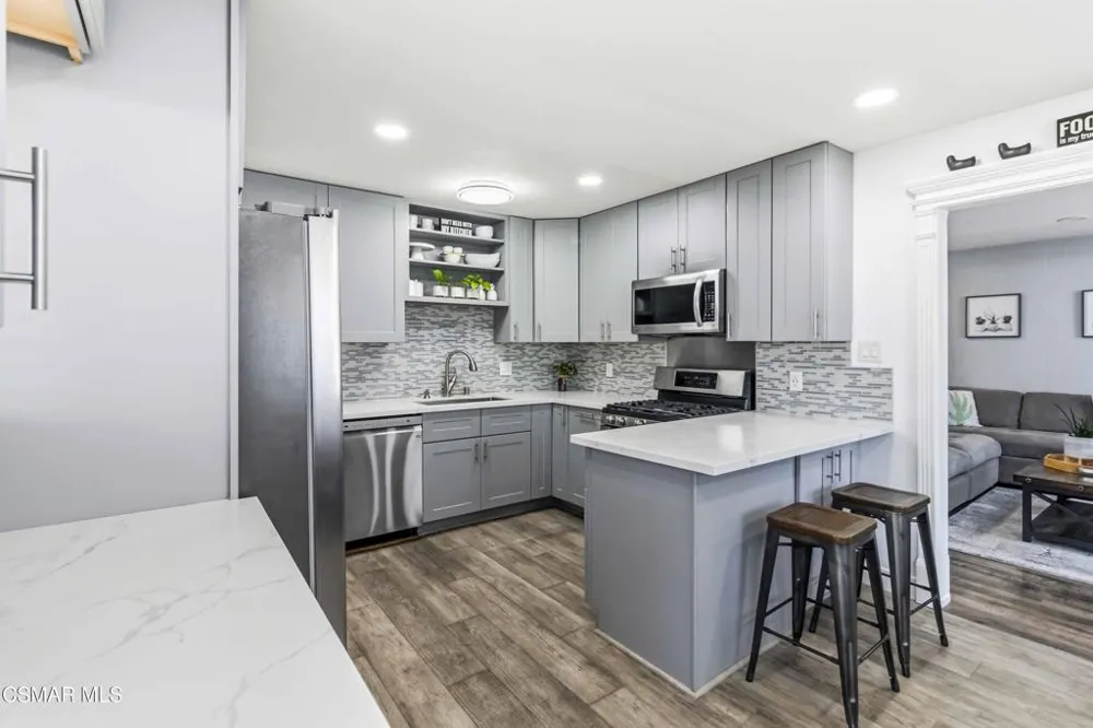 960 Ventura Avenue Simi Valley, CA 93065