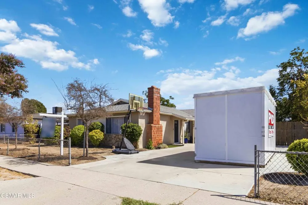 960 Ventura Avenue Simi Valley, CA 93065