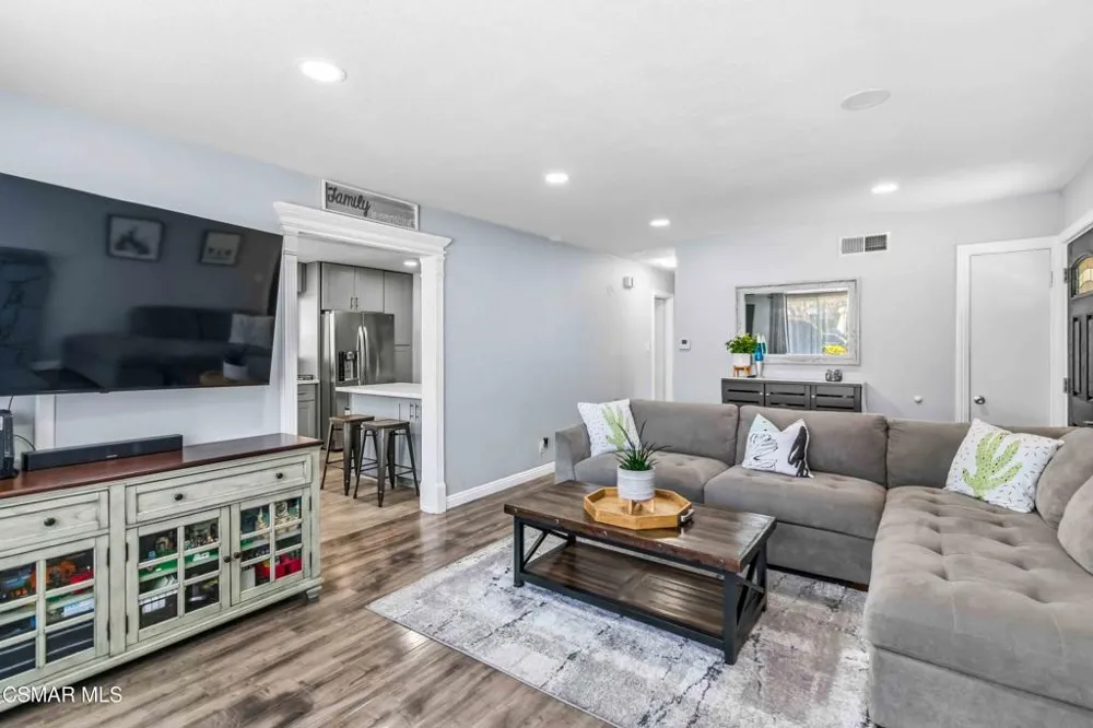 960 Ventura Avenue Simi Valley, CA 93065