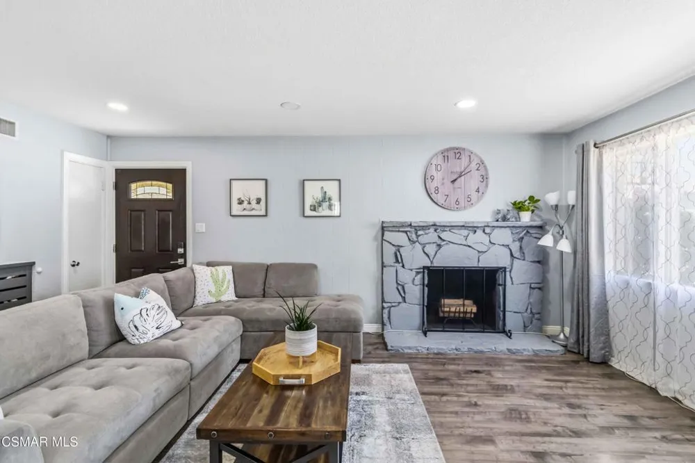 960 Ventura Avenue Simi Valley, CA 93065