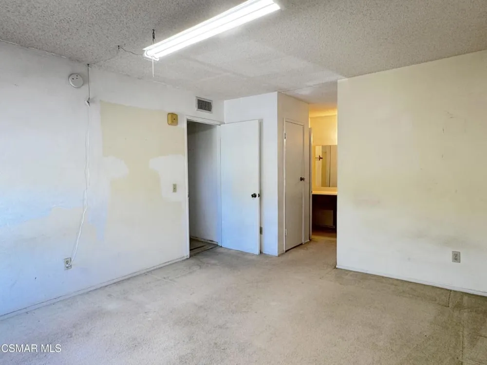 10331 Lindley Avenue #132 Porter Ranch, CA 91326