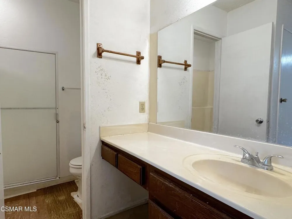 10331 Lindley Avenue #132 Porter Ranch, CA 91326