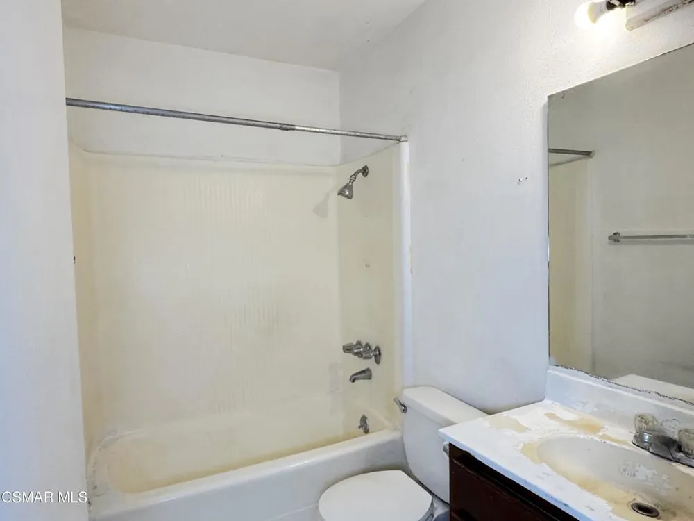 10331 Lindley Avenue #132 Porter Ranch, CA 91326